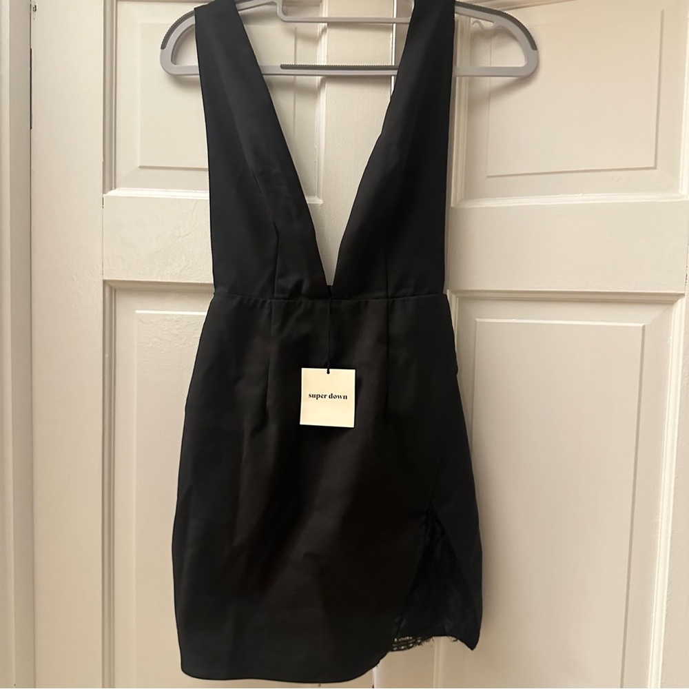 Superdown /Revolve Black Plunge Lace-Trim Mini Dress Size XXS - Picture 4 of 13